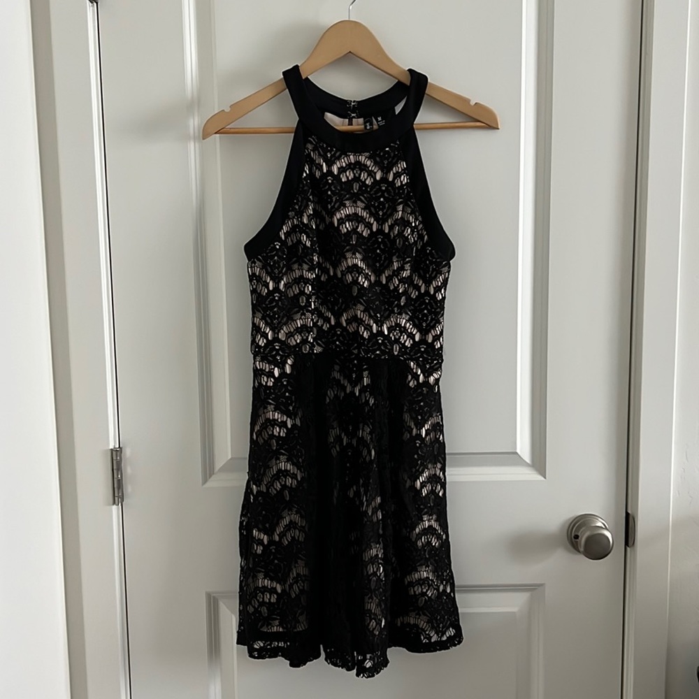 NWOT Speechless Lace Halter Neck Dress - Black (M)